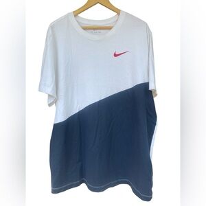 Nike Men's Size XL White and Navy Tee with Red Swoosh